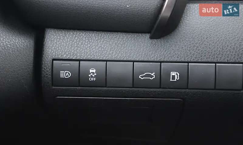 Седан Toyota Camry 2018 в Одессе фото 12 Седан Toyota Camry 2018 в Одессе