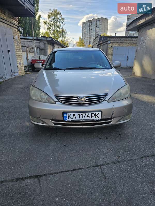 Седан Toyota Camry 2003 в Киеве фото 3 Седан Toyota Camry 2003 в Киеве