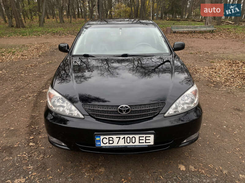 Седан Toyota Camry 2002 в Чернигове