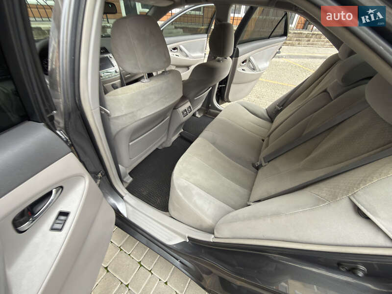 Седан Toyota Camry 2009 в Одессе