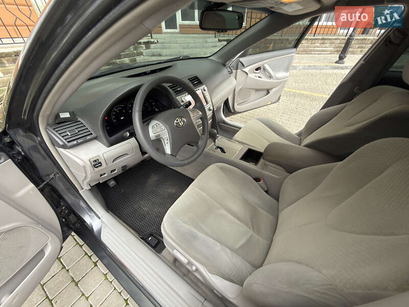 Седан Toyota Camry 2009 в Одессе