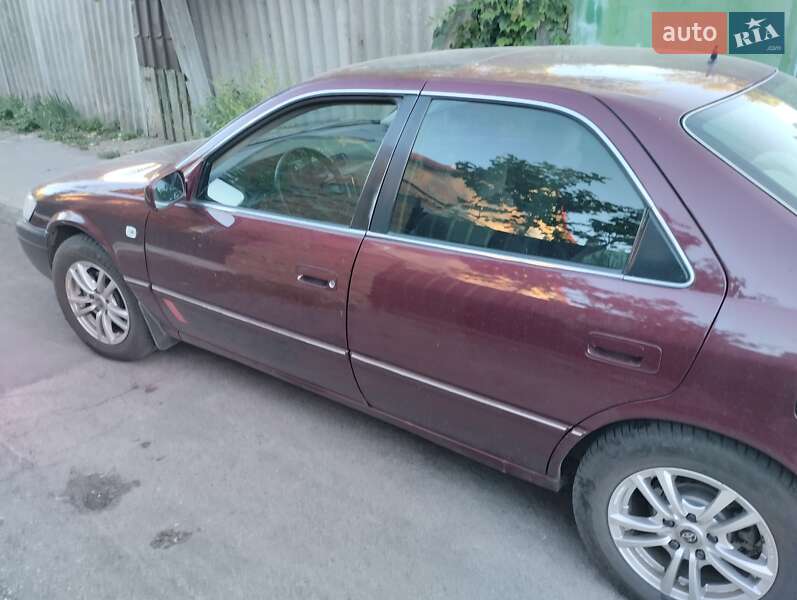 Седан Toyota Camry 1997 в Полтаві фото 3 Седан Toyota Camry 1997 в Полтаві