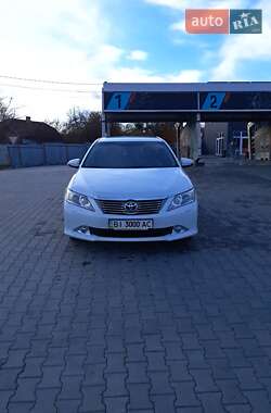 Седан Toyota Camry 2012 в Полтаве