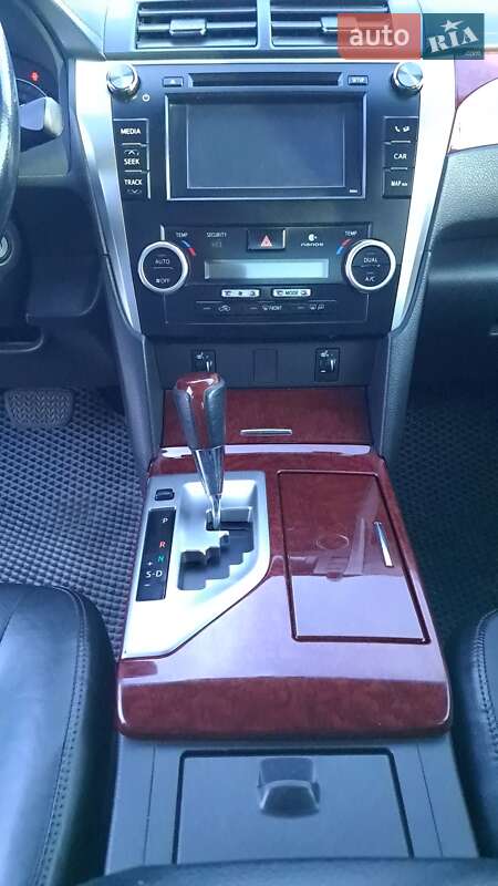 Седан Toyota Camry 2012 в Полтаве