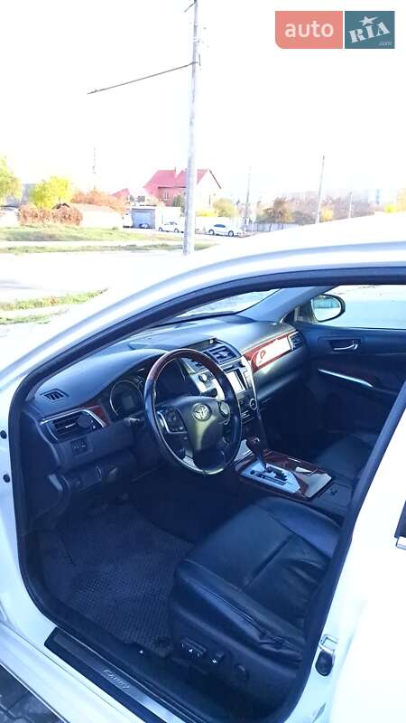 Седан Toyota Camry 2012 в Полтаве