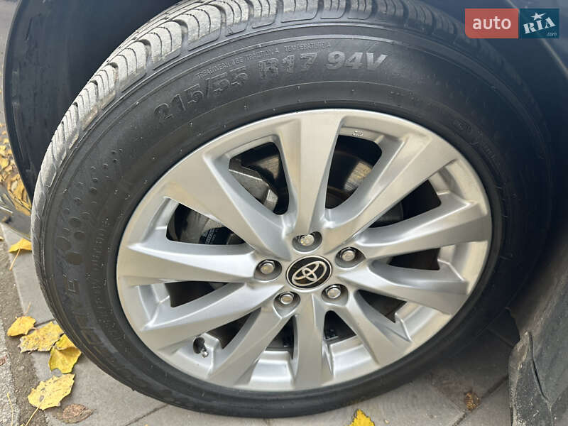 Седан Toyota Camry 2020 в Миколаєві