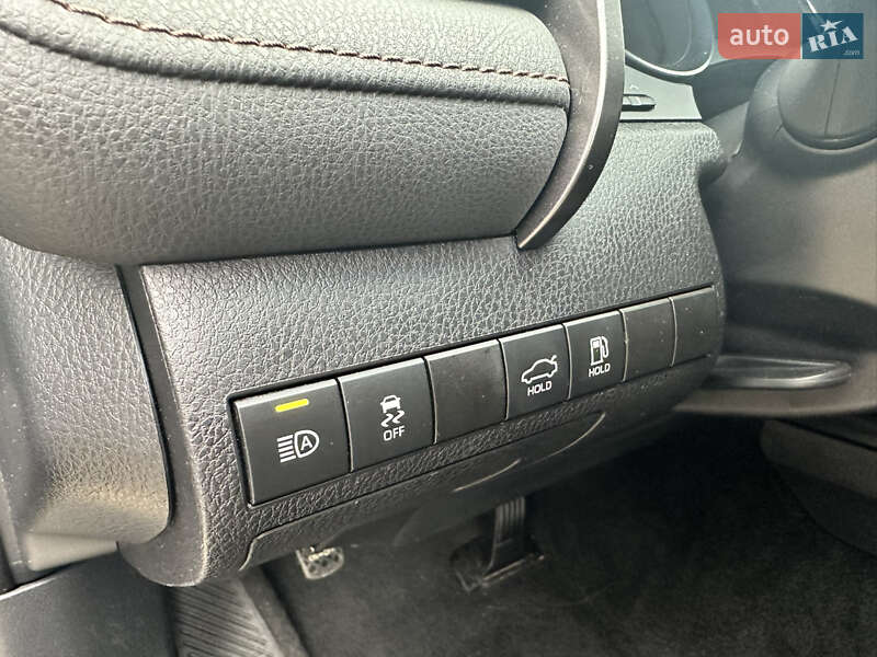 Седан Toyota Camry 2020 в Миколаєві