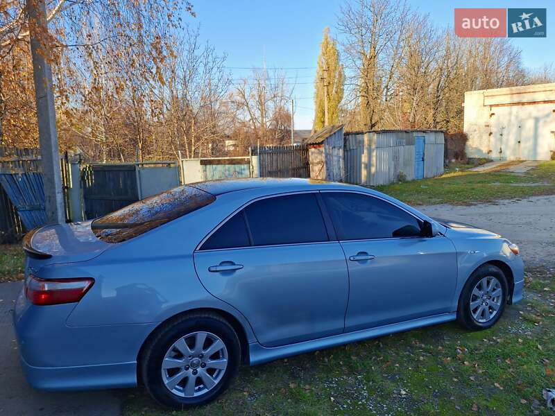Седан Toyota Camry 2006 в Глухове