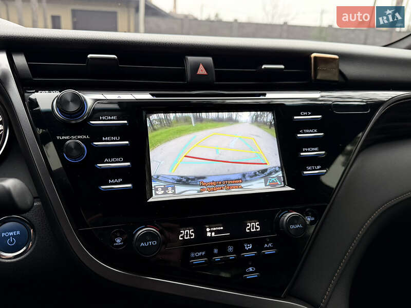 Седан Toyota Camry 2020 в Житомире