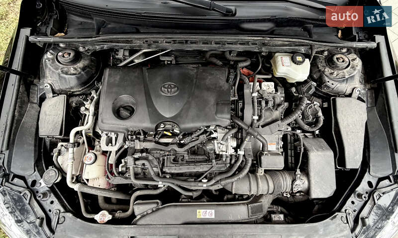 Седан Toyota Camry 2020 в Житомире