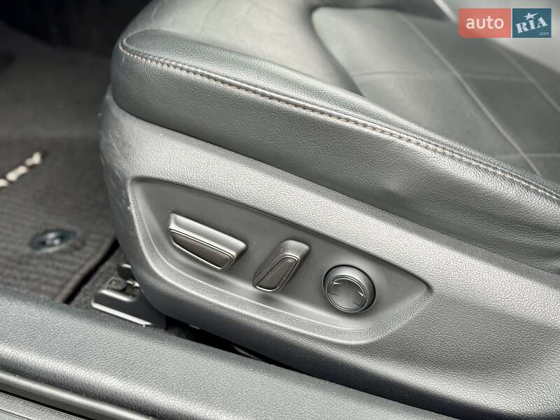 Седан Toyota Camry 2019 в Києві фото 36 Седан Toyota Camry 2019 в Києві