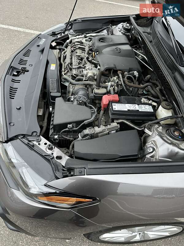 Седан Toyota Camry 2023 в Киеве