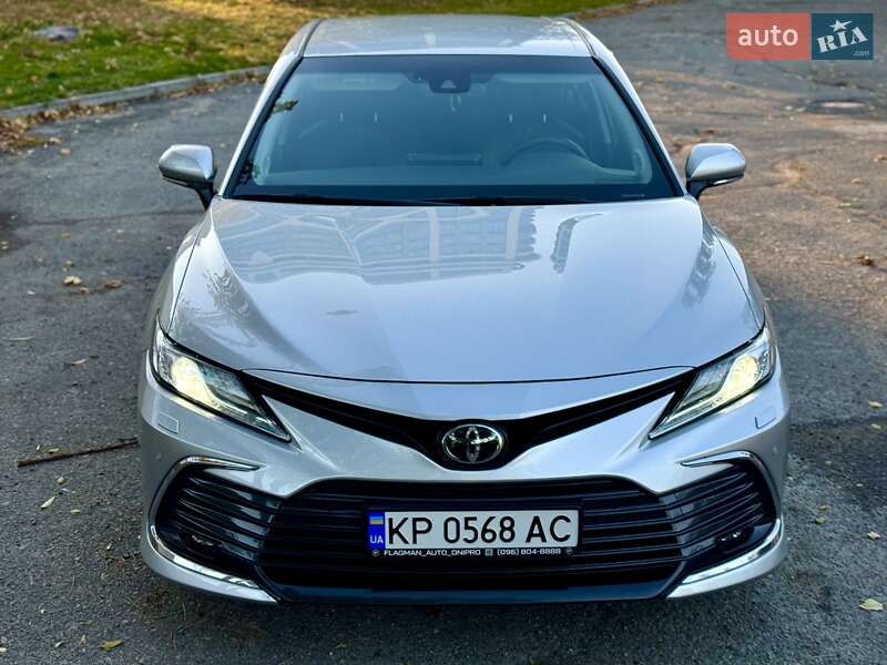 Седан Toyota Camry 2021 в Днепре