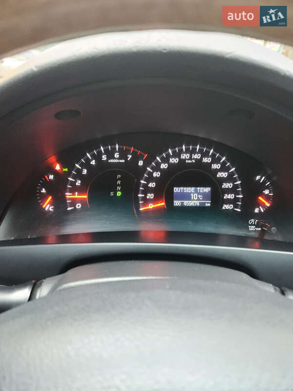 Седан Toyota Camry 2006 в Киеве