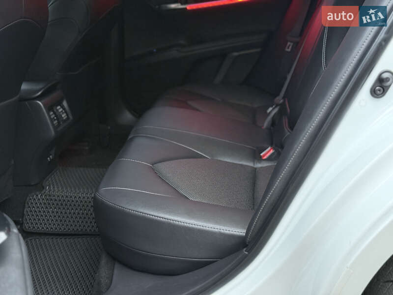 Седан Toyota Camry 2018 в Тернополе фото 29 Седан Toyota Camry 2018 в Тернополе