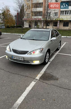 Седан Toyota Camry 2005 в Харькове