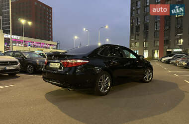 Седан Toyota Camry 2017 в Киеве
