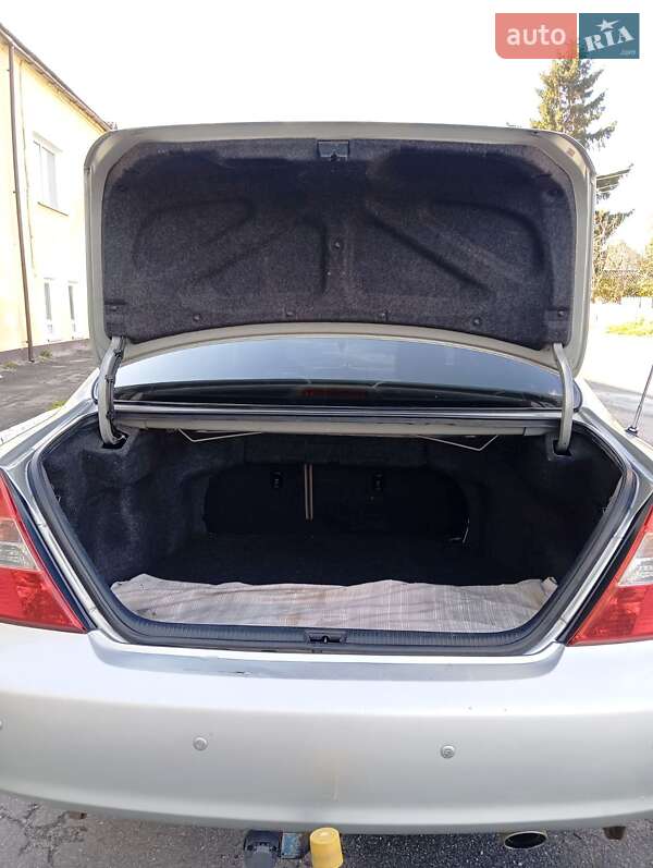 Седан Toyota Camry 2004 в Романове