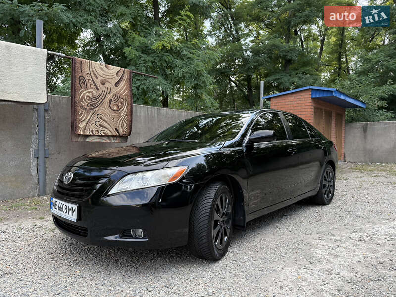 Седан Toyota Camry 2006 в Дніпрі