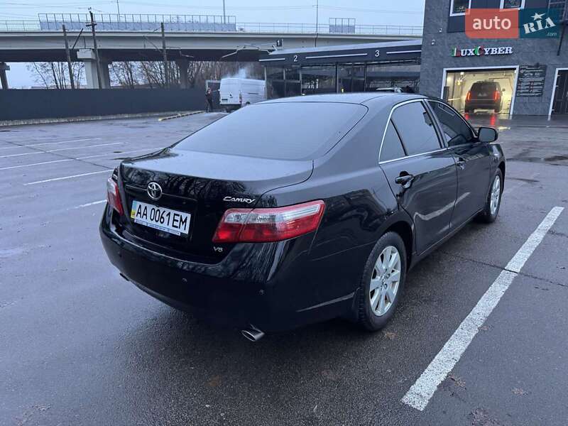 Седан Toyota Camry 2006 в Броварах