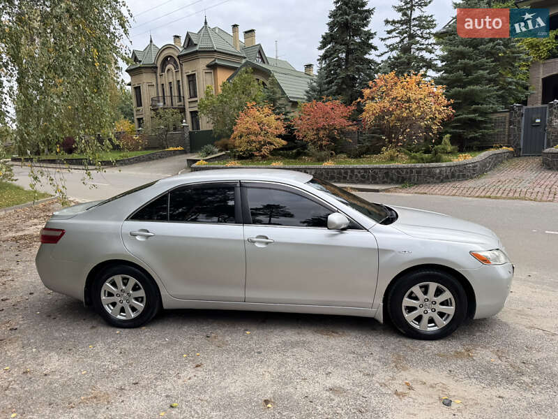 Седан Toyota Camry 2008 в Киеве