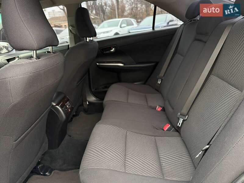 Седан Toyota Camry 2016 в Харкові