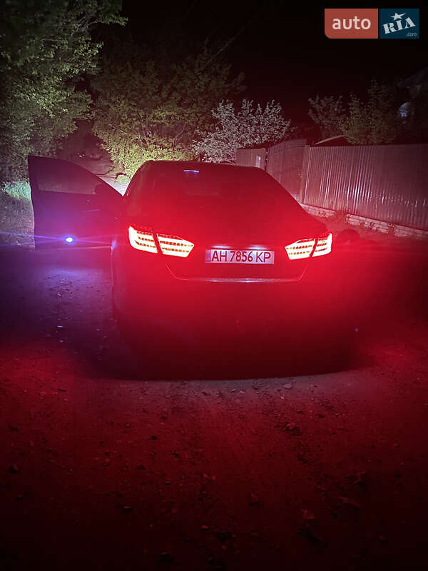 Седан Toyota Camry 2013 в Києві