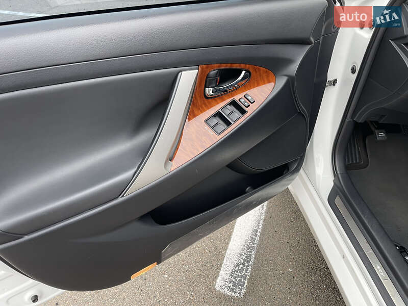 Седан Toyota Camry 2011 в Киеве фото 12 Седан Toyota Camry 2011 в Киеве