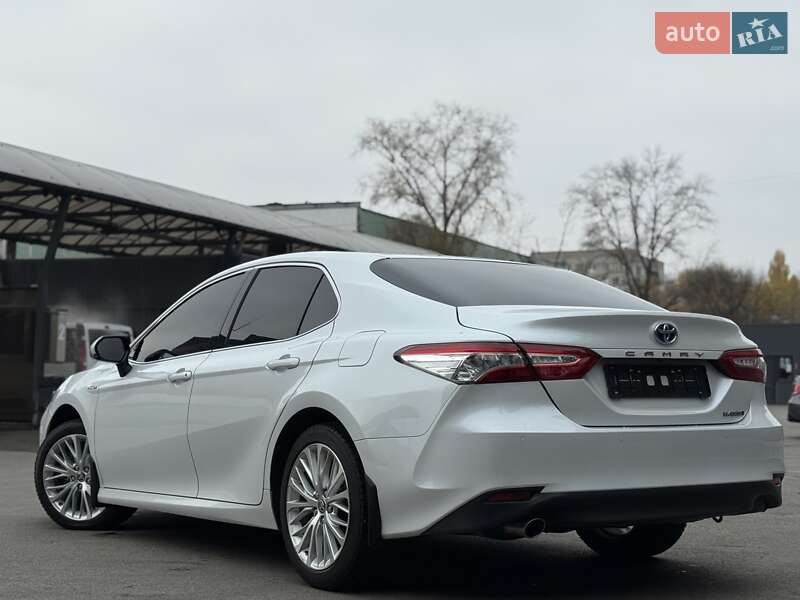 Седан Toyota Camry 2020 в Днепре фото 3 Седан Toyota Camry 2020 в Днепре