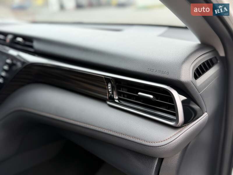 Седан Toyota Camry 2020 в Днепре фото 26 Седан Toyota Camry 2020 в Днепре