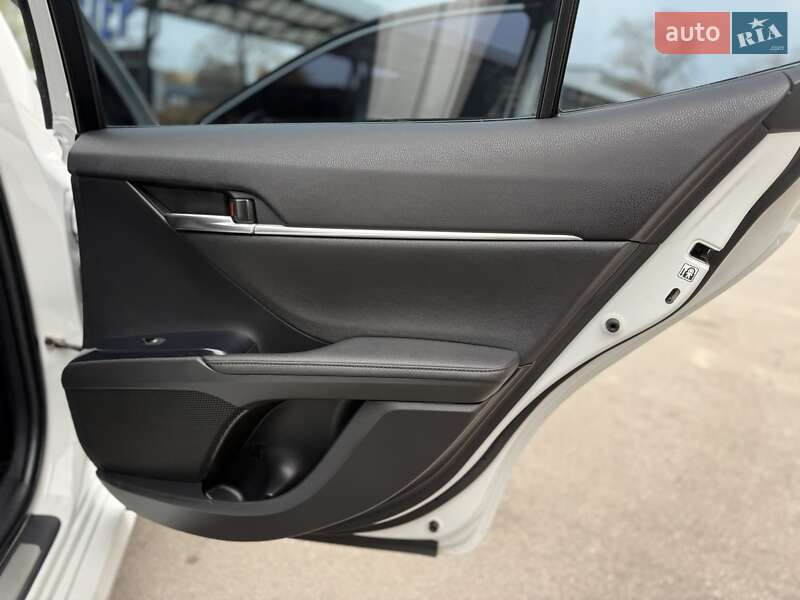 Седан Toyota Camry 2020 в Днепре фото 33 Седан Toyota Camry 2020 в Днепре