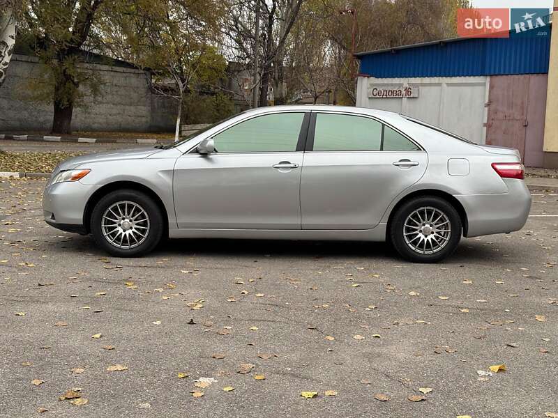Седан Toyota Camry 2007 в Запорожье