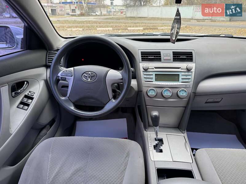 Седан Toyota Camry 2007 в Запорожье