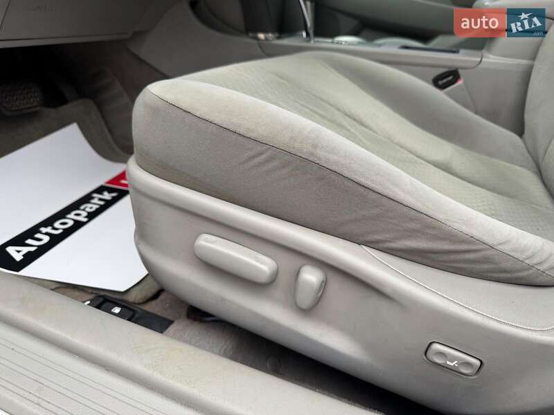 Седан Toyota Camry 2007 в Запорожье