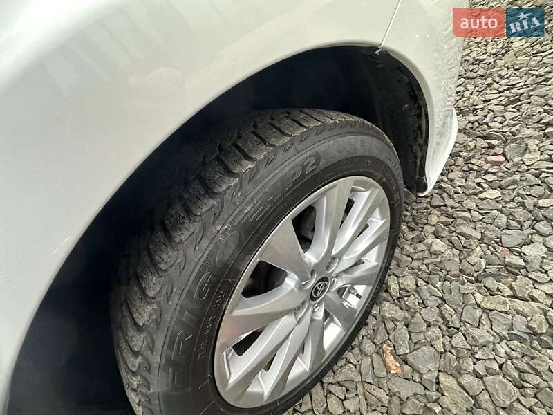 Седан Toyota Camry 2020 в Луцьку