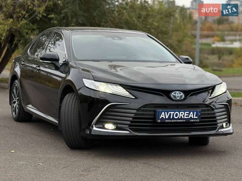 Седан Toyota Camry 2021 в Кривом Роге