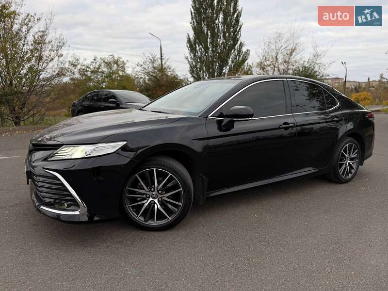 Седан Toyota Camry 2021 в Кривом Роге