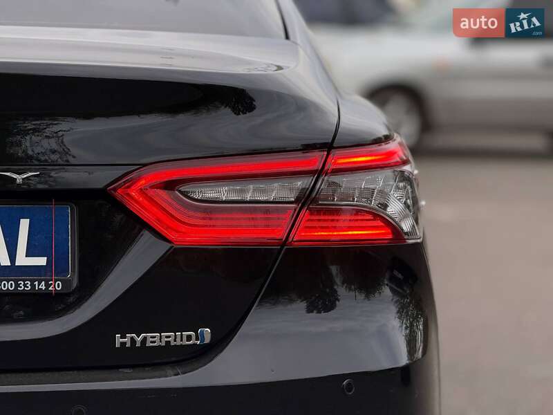 Седан Toyota Camry 2021 в Кривом Роге