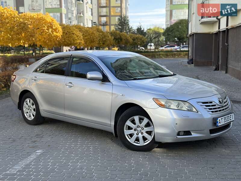 Седан Toyota Camry 2007 в Ивано-Франковске