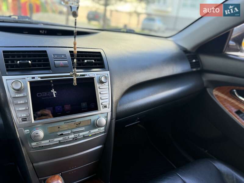 Седан Toyota Camry 2007 в Ивано-Франковске