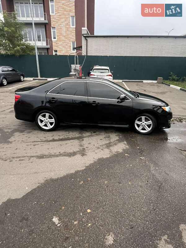 Седан Toyota Camry 2014 в Киеве фото 9 Седан Toyota Camry 2014 в Киеве