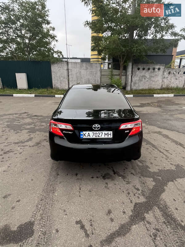 Седан Toyota Camry 2014 в Киеве фото 11 Седан Toyota Camry 2014 в Киеве