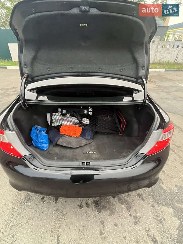 Седан Toyota Camry 2014 в Киеве фото 25 Седан Toyota Camry 2014 в Киеве