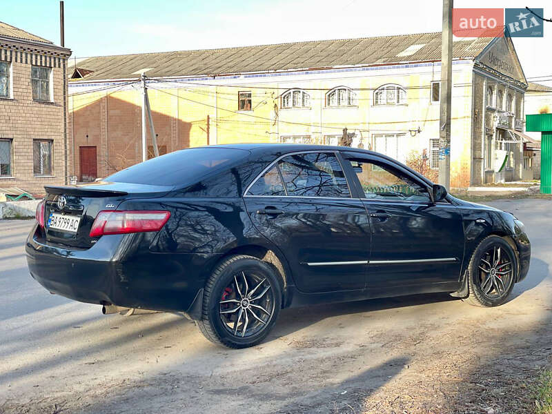 Седан Toyota Camry 2009 в Новоархангельську