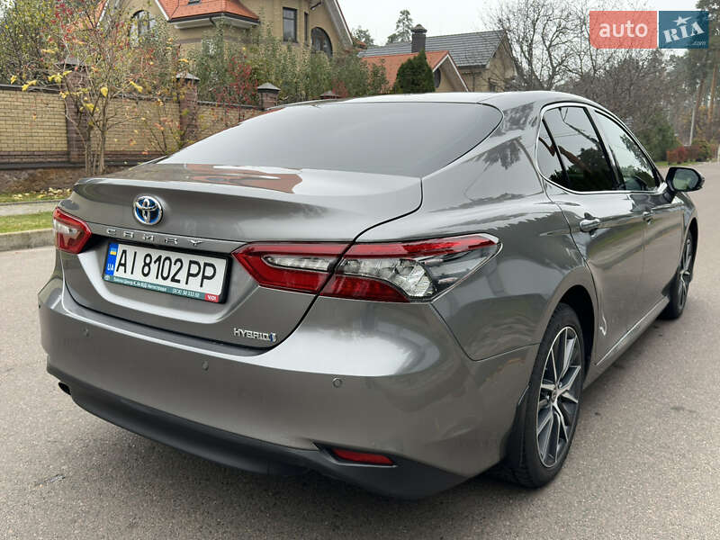 Седан Toyota Camry 2022 в Черкассах