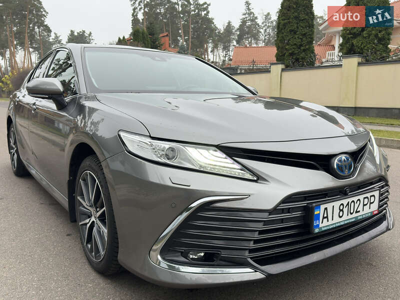 Седан Toyota Camry 2022 в Черкассах