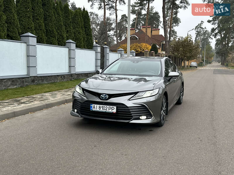 Седан Toyota Camry 2022 в Черкассах