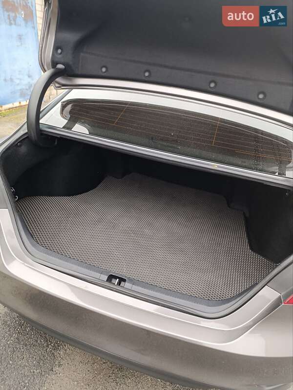 Седан Toyota Camry 2017 в Днепре фото 7 Седан Toyota Camry 2017 в Днепре