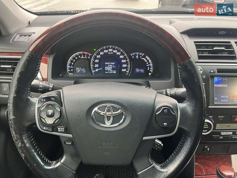 Седан Toyota Camry 2012 в Киеве