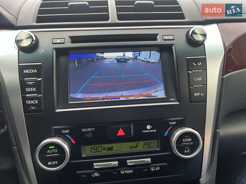 Седан Toyota Camry 2012 в Киеве